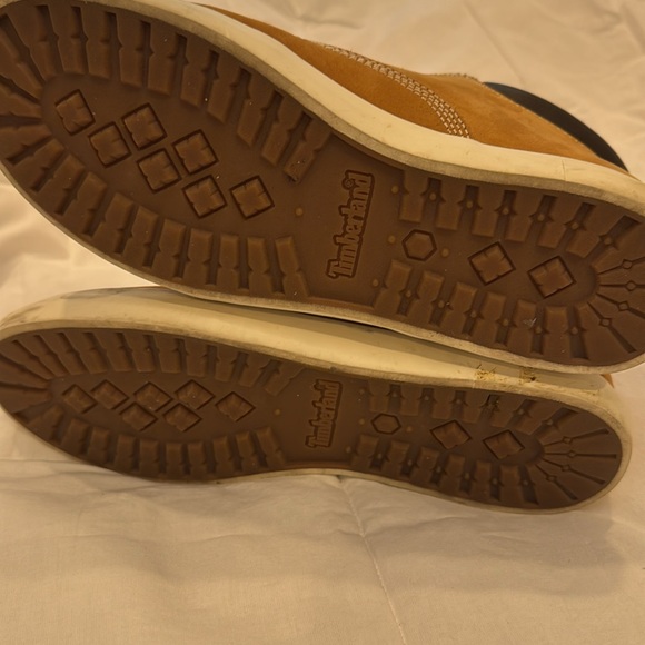Timberland ankle sneakers size 8. Excellent condition worn once. - Picture 6 of 7